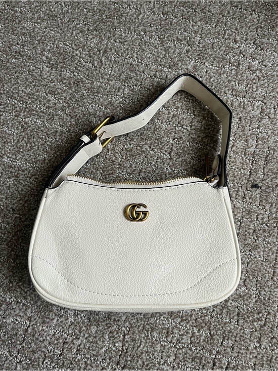 Gucci Handbags - Gucci White Pebbled Leather Shoulder Bag with Gold GG